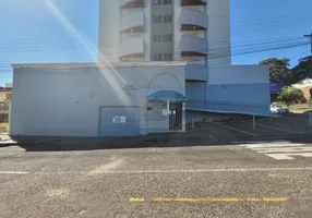 Foto 1 de Apartamento com 3 Quartos para alugar, 100m² em Santa Mônica, Uberlândia