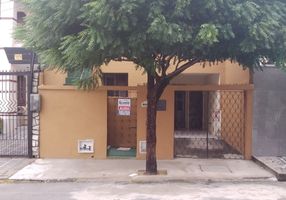 Foto 1 de Casa com 2 Quartos para alugar, 55m² em Amadeu Furtado, Fortaleza