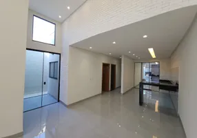 Foto 1 de Casa com 3 Quartos à venda, 156m² em Setor Faiçalville, Goiânia