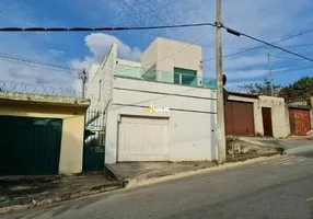 Foto 1 de Casa com 3 Quartos à venda, 350m² em Diamante, Belo Horizonte