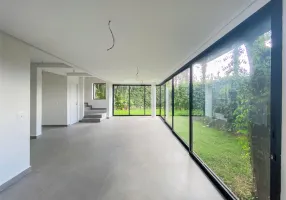 Foto 1 de Casa de Condomínio com 3 Quartos à venda, 400m² em Morumbi, São Paulo