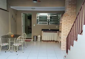 Foto 1 de Sobrado com 3 Quartos à venda, 160m² em Vila Curuçá, Santo André