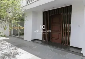 Foto 1 de Casa com 4 Quartos à venda, 387m² em Vila Madalena, São Paulo