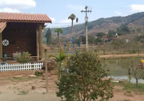 Foto 1 de Fazenda/Sítio com 2 Quartos à venda, 80m² em Centro, Socorro