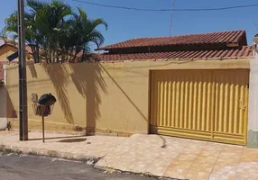 Foto 1 de Casa com 3 Quartos à venda, 130m² em Morada de Laranjeiras, Serra