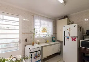 Foto 1 de Casa com 2 Quartos à venda, 72m² em Jardim Adriana, Guarulhos