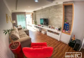 Foto 1 de Apartamento com 2 Quartos à venda, 214m² em Centro, Balneário Camboriú