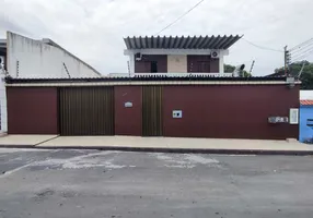 Foto 1 de Casa com 5 Quartos à venda, 380m² em Japiim, Manaus