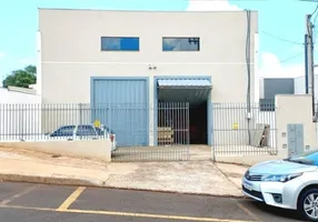 Foto 1 de Galpão/Depósito/Armazém à venda, 216m² em Jardim Aurora, Maringá