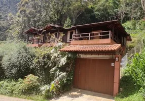 Foto 1 de Casa com 3 Quartos à venda, 1300m² em Retiro, Petrópolis