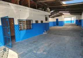 Foto 1 de Galpão/Depósito/Armazém para alugar, 220m² em Jardim Esperanca, Jacareí