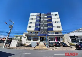 Foto 1 de Apartamento com 2 Quartos para alugar, 58m² em Praia Comprida, São José