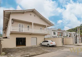 Foto 1 de Casa com 4 Quartos à venda, 332m² em Iririú, Joinville