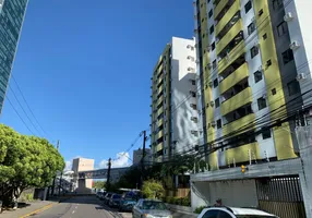 Foto 1 de Apartamento com 3 Quartos para alugar, 74m² em Pina, Recife