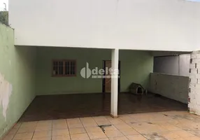 Foto 1 de Casa com 3 Quartos à venda, 278m² em Alto Umuarama, Uberlândia