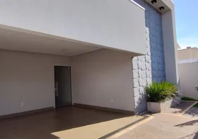 Foto 1 de Casa com 3 Quartos à venda, 205m² em Gameleira II, Rio Verde