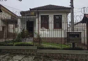 Foto 1 de Casa com 5 Quartos à venda, 144m² em Teresópolis, Porto Alegre