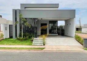 Foto 1 de Casa de Condomínio com 3 Quartos à venda, 250m² em Jardim Costa do Sol, Cuiabá