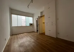 Foto 1 de Apartamento com 2 Quartos para alugar, 32m² em Ipanema, Rio de Janeiro