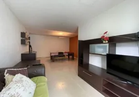 Foto 1 de Apartamento com 3 Quartos à venda, 185m² em São Francisco, Niterói