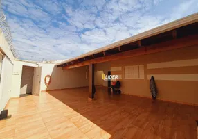 Foto 1 de Casa com 3 Quartos à venda, 150m² em Santa Rosa, Uberlândia