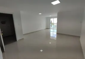 Foto 1 de Apartamento com 3 Quartos à venda, 115m² em Praia Campista, Macaé