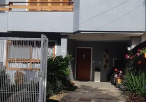 Foto 1 de Sobrado com 3 Quartos à venda, 172m² em Hípica, Porto Alegre