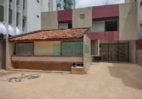 Foto 1 de Casa com 3 Quartos à venda, 277m² em Candeias, Jaboatão dos Guararapes