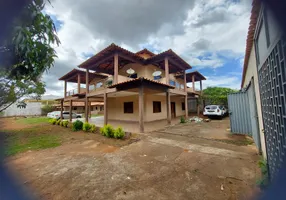 Foto 1 de Sobrado com 6 Quartos para alugar, 1000m² em Samambaia Sul, Brasília