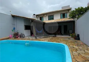 Foto 1 de Sobrado com 4 Quartos à venda, 231m² em Sao Joao, Itajaí