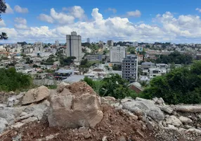 Foto 1 de Lote/Terreno à venda, 414m² em Petrópolis, Caxias do Sul