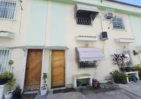 Foto 1 de Casa com 2 Quartos à venda, 70m² em Olinda, Nilópolis
