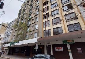 Ponto Comercial na Praça Quinze de Novembro, s/n, Centro Histórico em Porto  Alegre, por R$ 249.000 - Viva Real