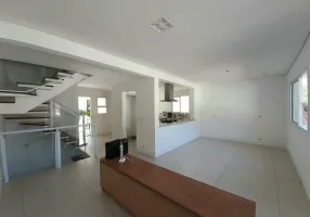 Foto 1 de Casa com 3 Quartos para alugar, 200m² em Granja Viana, Cotia