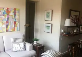 Foto 1 de Apartamento com 2 Quartos à venda, 50m² em Lagoa, Rio de Janeiro