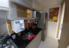 Foto 1 de Apartamento com 2 Quartos à venda, 50m² em Recreio Ipitanga, Lauro de Freitas