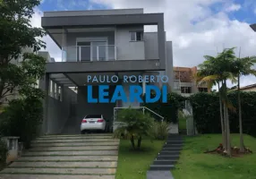 Foto 1 de Casa de Condomínio com 4 Quartos à venda, 307m² em Moinho Velho, Cotia