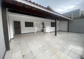 Foto 1 de Casa com 6 Quartos para alugar, 180m² em Centro, Caraguatatuba