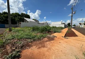 Foto 1 de Lote/Terreno à venda, 275m² em Jardim Oriental, Maringá