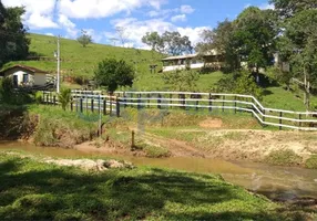 Foto 1 de Fazenda/Sítio com 2 Quartos à venda, 150m² em Cabral, Resende