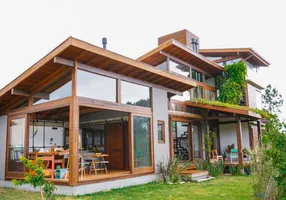 Foto 1 de Casa de Condomínio com 3 Quartos à venda, 215m² em Rio Tavares, Florianópolis