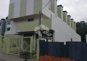 Foto 1 de Sobrado com 2 Quartos à venda, 95m² em Desvio Rizzo, Caxias do Sul