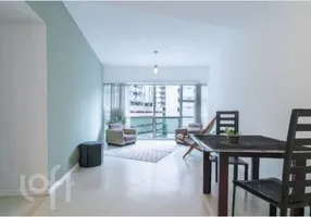 Foto 1 de Apartamento com 3 Quartos à venda, 90m² em Lagoa, Rio de Janeiro