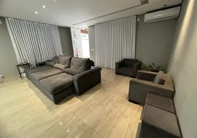 Foto 1 de Casa com 3 Quartos à venda, 447m² em Frei Leopoldo, Belo Horizonte