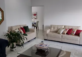 Foto 1 de Apartamento com 3 Quartos à venda, 128m² em Jardim Las Palmas, Guarujá