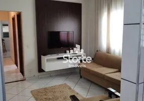 Foto 1 de Casa com 3 Quartos à venda, 215m² em Santa Mônica, Uberlândia