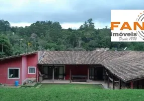 Foto 1 de Casa de Condomínio com 4 Quartos à venda, 330m² em Jardim Itatiaia, Embu das Artes