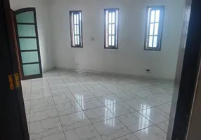 Foto 1 de Sobrado com 3 Quartos para alugar, 150m² em Santa Luzia, Ribeirão Pires