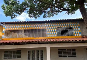 Foto 1 de Casa com 5 Quartos à venda, 238m² em Salgado Filho, Belo Horizonte