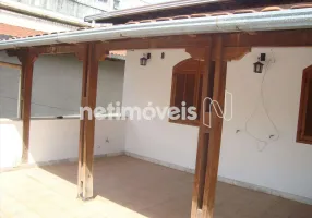 Foto 1 de Casa com 3 Quartos à venda, 300m² em Santa Efigênia, Belo Horizonte